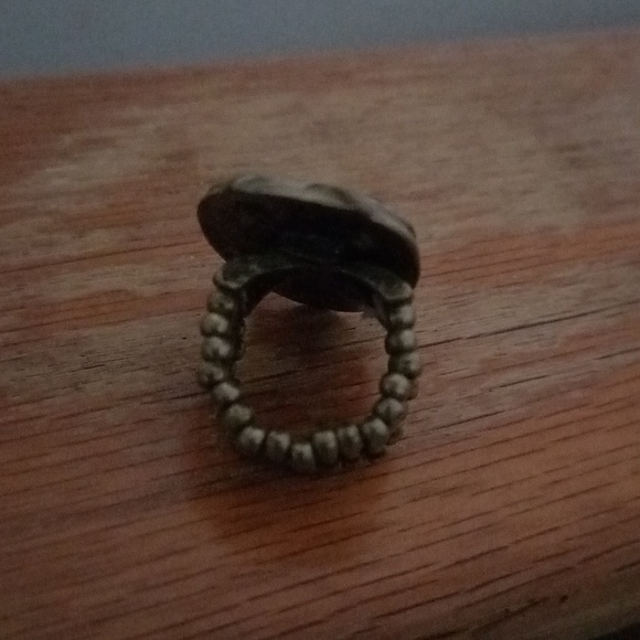 Ring - Picture 3 of 6